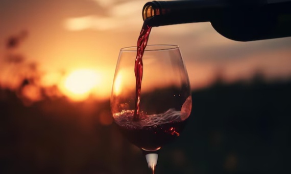 SZTUKA CIERPLIWOŚCI - DLACZEGO DOBRE WINO POTRZEBUJE CZASU.