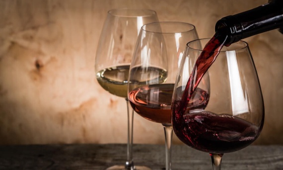 SKĄD BIERZE SIĘ GORYCZKA W WINIE I CZEMU JEDNI JĄ UWIELBIAJĄ, A INNI NIE ZNOSZĄ?