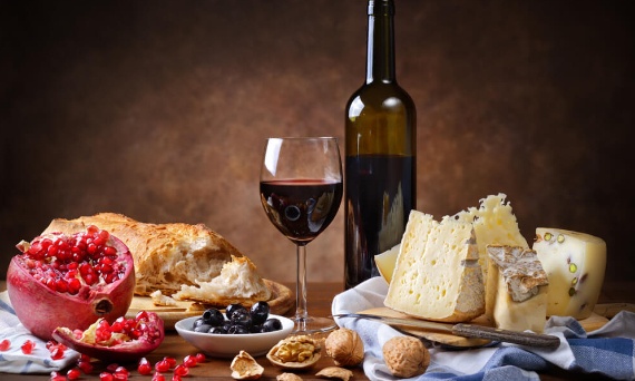 WINO W KUCHNI - 5 PROSTYCH PRZEPISÓW, W KTÓRYCH GŁÓWNĄ ROLĘ GRA WINO